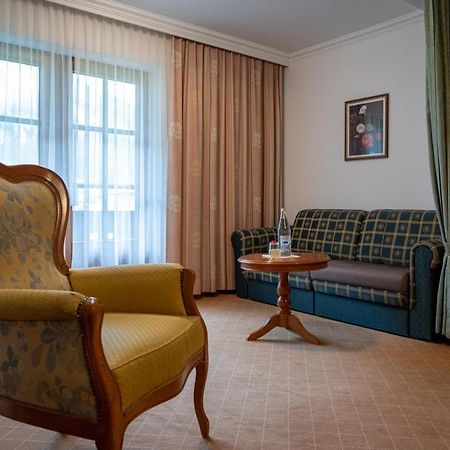 Hotel Waldheim Garni 迈尔霍芬 外观 照片